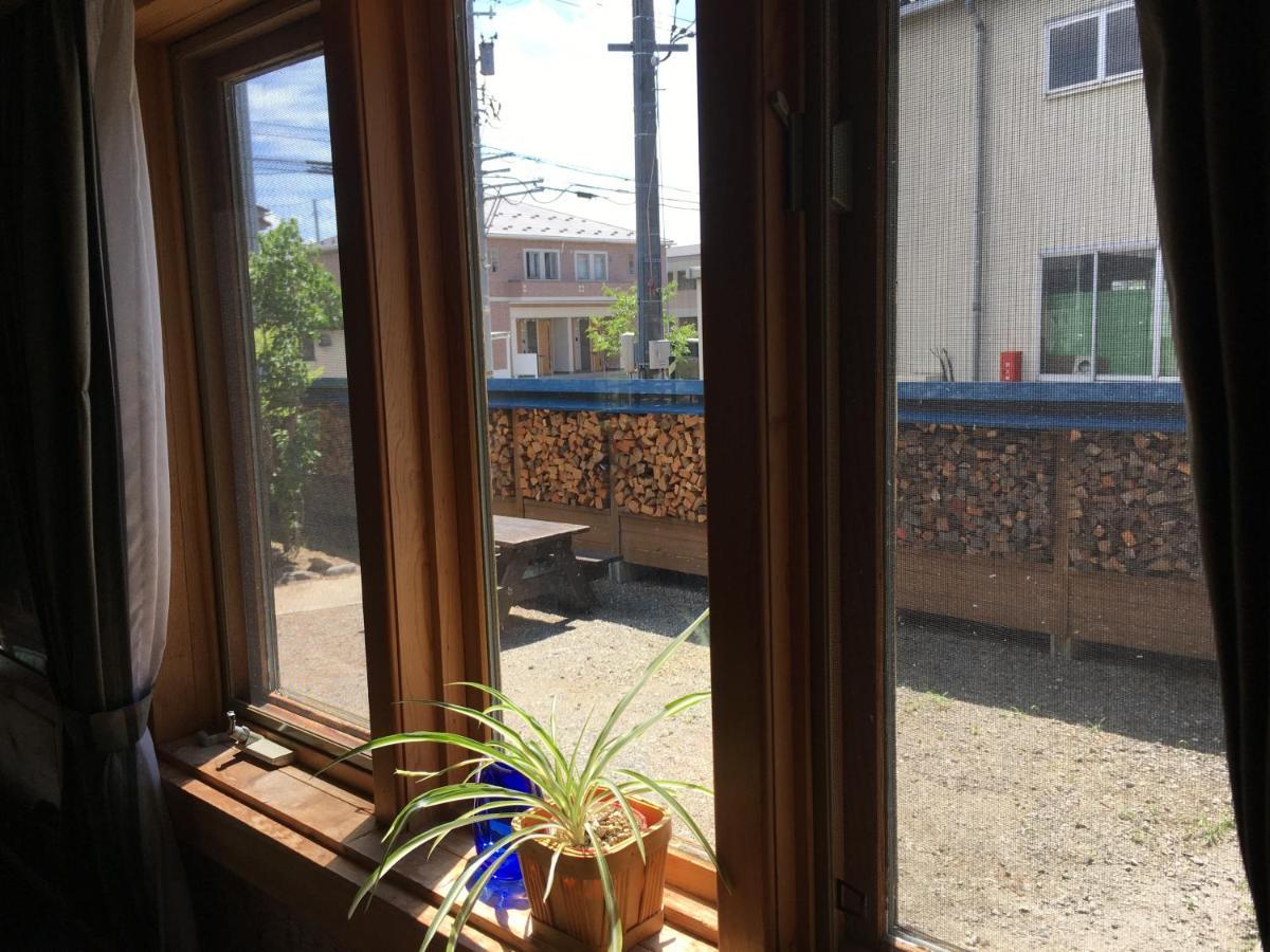 Carrefour Guesthouse カルフール ゲストハウス Toyama Station Exterior foto
